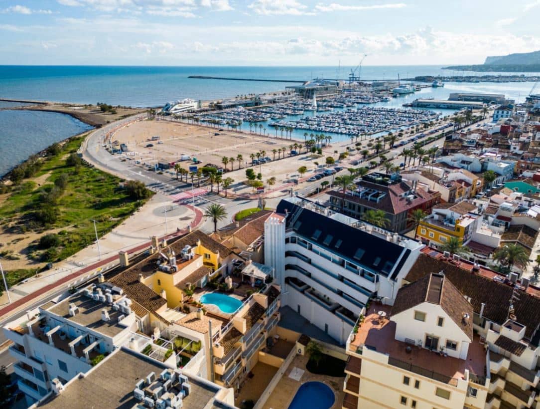 4 slaapkamer Penthouse te koop in Denia met zwembad garage - € 875.000 (Ref: 9270423)
