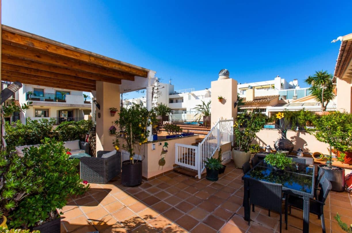 4 slaapkamer Penthouse te koop in Denia met zwembad garage - € 875.000 (Ref: 9270423)