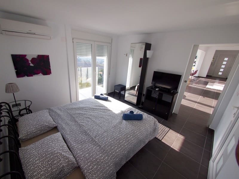 3 sypialnia Willa na sprzedaż w Denia z basenem garażem - 800 000 € (Ref: 9270425)