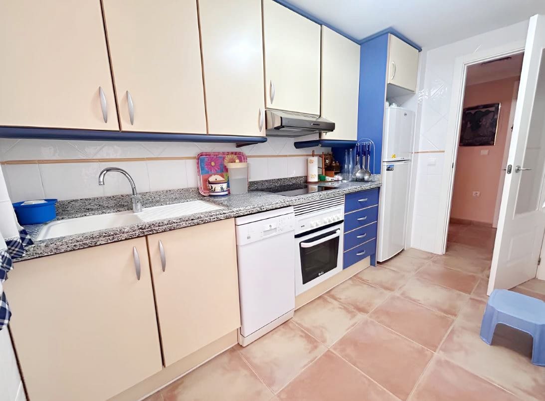 2 soverom Leilighet til salgs i Denia med svømmebasseng garasje - € 270 400 (Ref: 9295026)