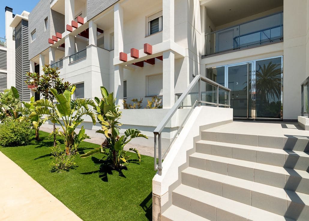 2 bedroom Apartment for sale in Denia with pool garage - € 389,000 (Ref: 9372392)