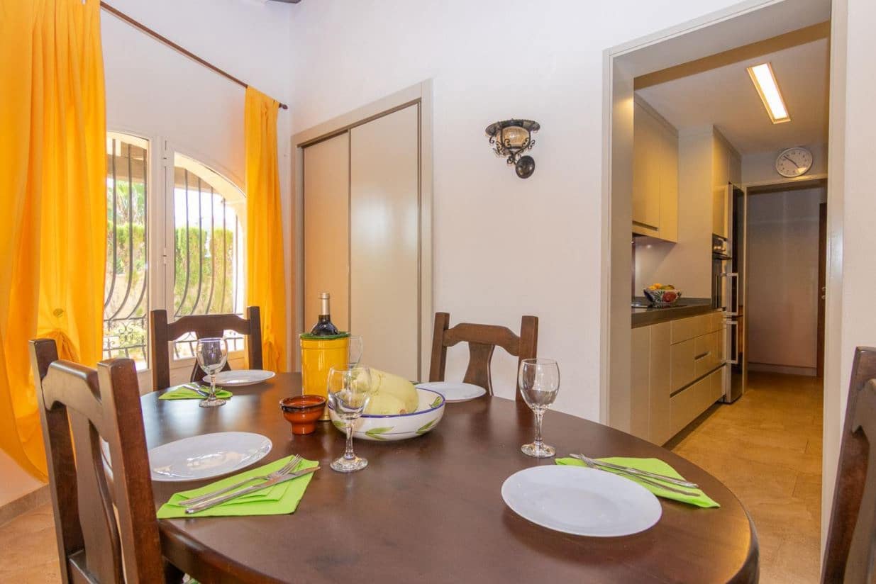 2 Zimmer Villa zu verkaufen in Denia mit Pool Garage - 595.000 € (Ref: 9372394)