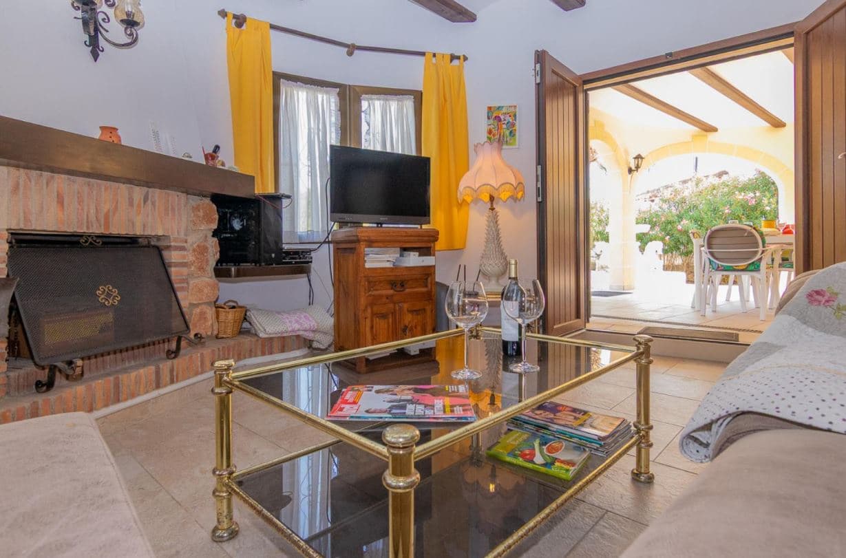 2 Zimmer Villa zu verkaufen in Denia mit Pool Garage - 595.000 € (Ref: 9372394)