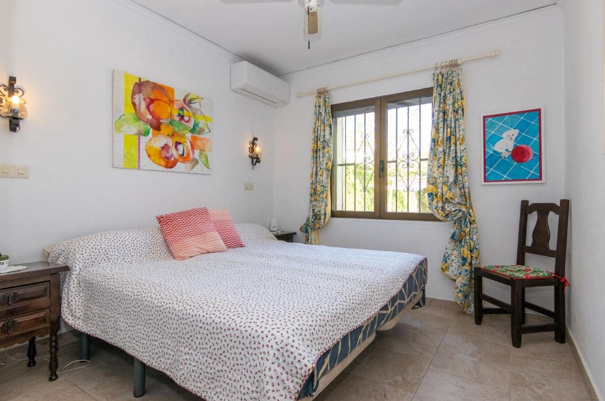 2 Zimmer Villa zu verkaufen in Denia mit Pool Garage - 595.000 € (Ref: 9372394)