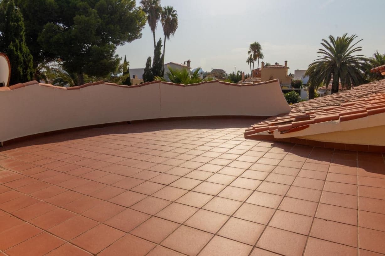 2 Zimmer Villa zu verkaufen in Denia mit Pool Garage - 595.000 € (Ref: 9372394)