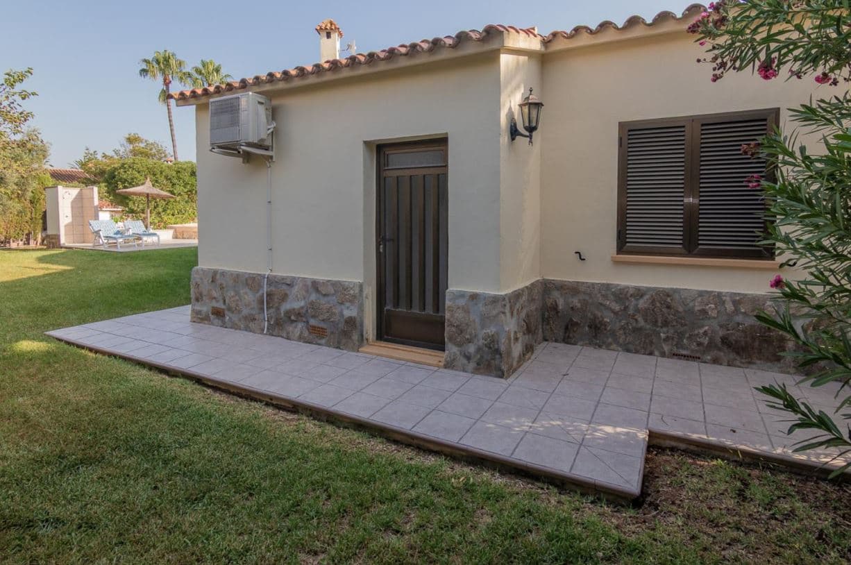 2 Zimmer Villa zu verkaufen in Denia mit Pool Garage - 595.000 € (Ref: 9372394)