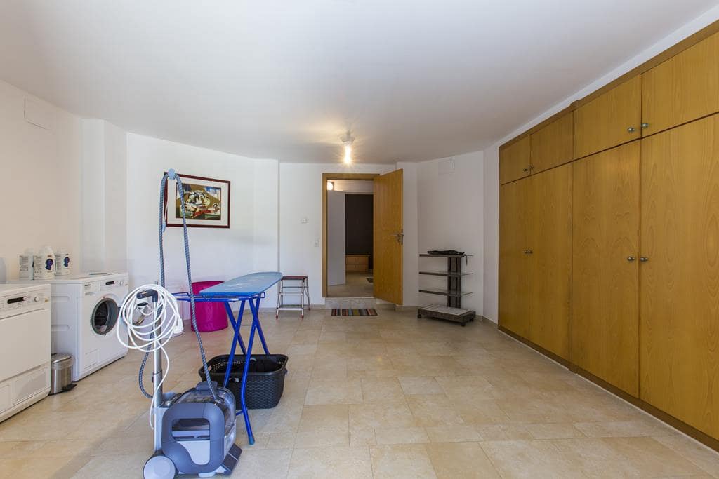 4 sypialnia Willa na sprzedaż w Denia z basenem garażem - 840 000 € (Ref: 9401319)