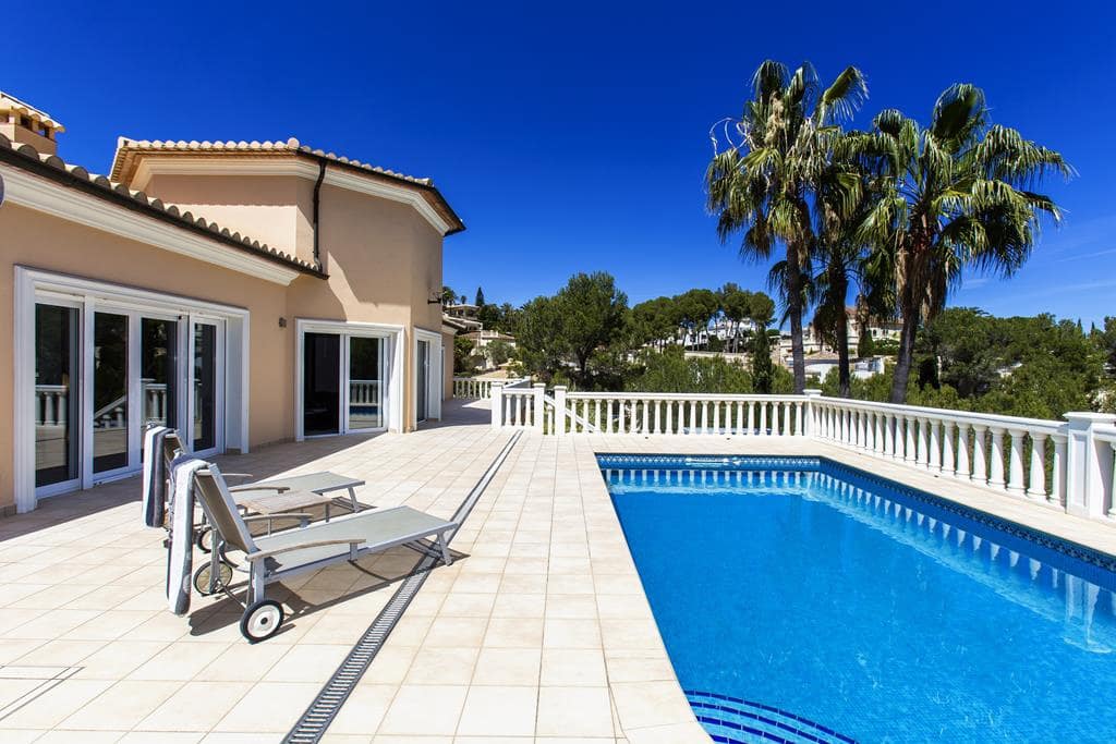 4 sypialnia Willa na sprzedaż w Denia z basenem garażem - 840 000 € (Ref: 9401319)