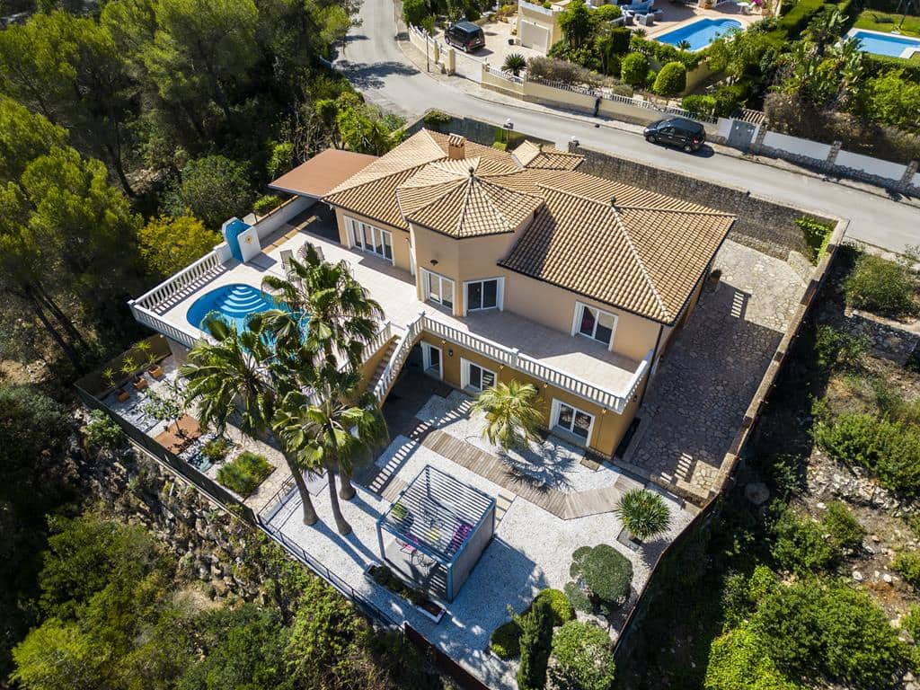 4 sypialnia Willa na sprzedaż w Denia z basenem garażem - 840 000 € (Ref: 9401319)