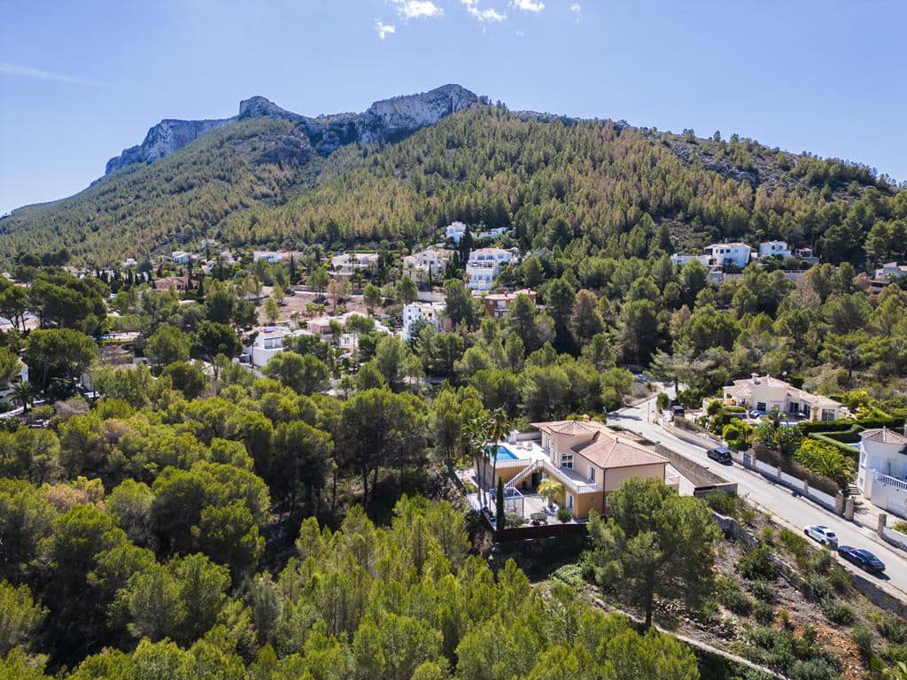 4 sypialnia Willa na sprzedaż w Denia z basenem garażem - 840 000 € (Ref: 9401319)