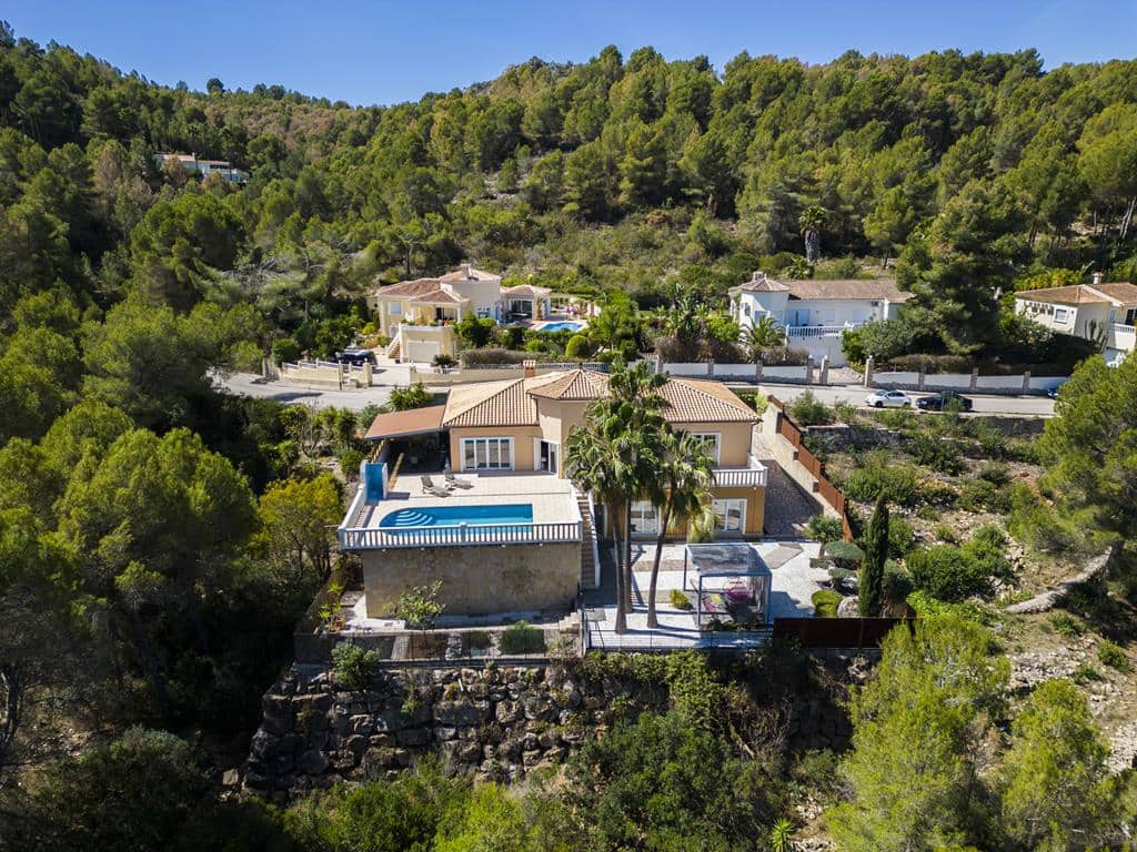 4 sypialnia Willa na sprzedaż w Denia z basenem garażem - 840 000 € (Ref: 9401319)
