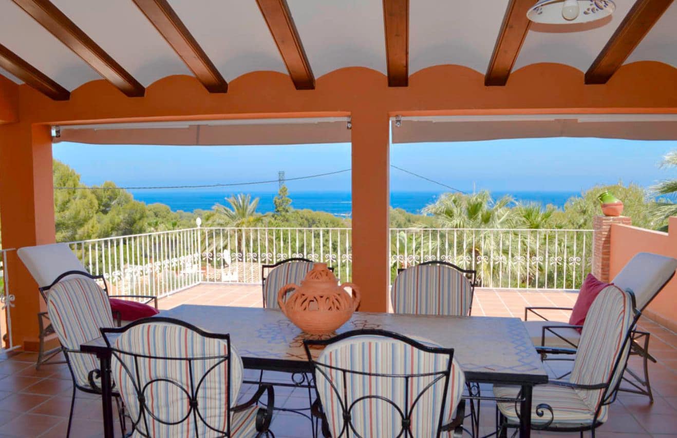 4 bedroom Villa for sale in Denia with pool garage - € 750,000 (Ref: 9401320)