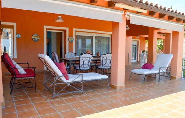 4 soveværelse Villa til salg i Las Rotas / Les Rotes, Dénia med swimmingpool garage - € 750.000 (Ref: 9401320)