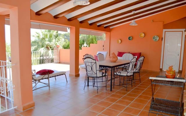 4 soveværelse Villa til salg i Las Rotas / Les Rotes, Dénia med swimmingpool garage - € 750.000 (Ref: 9401320)