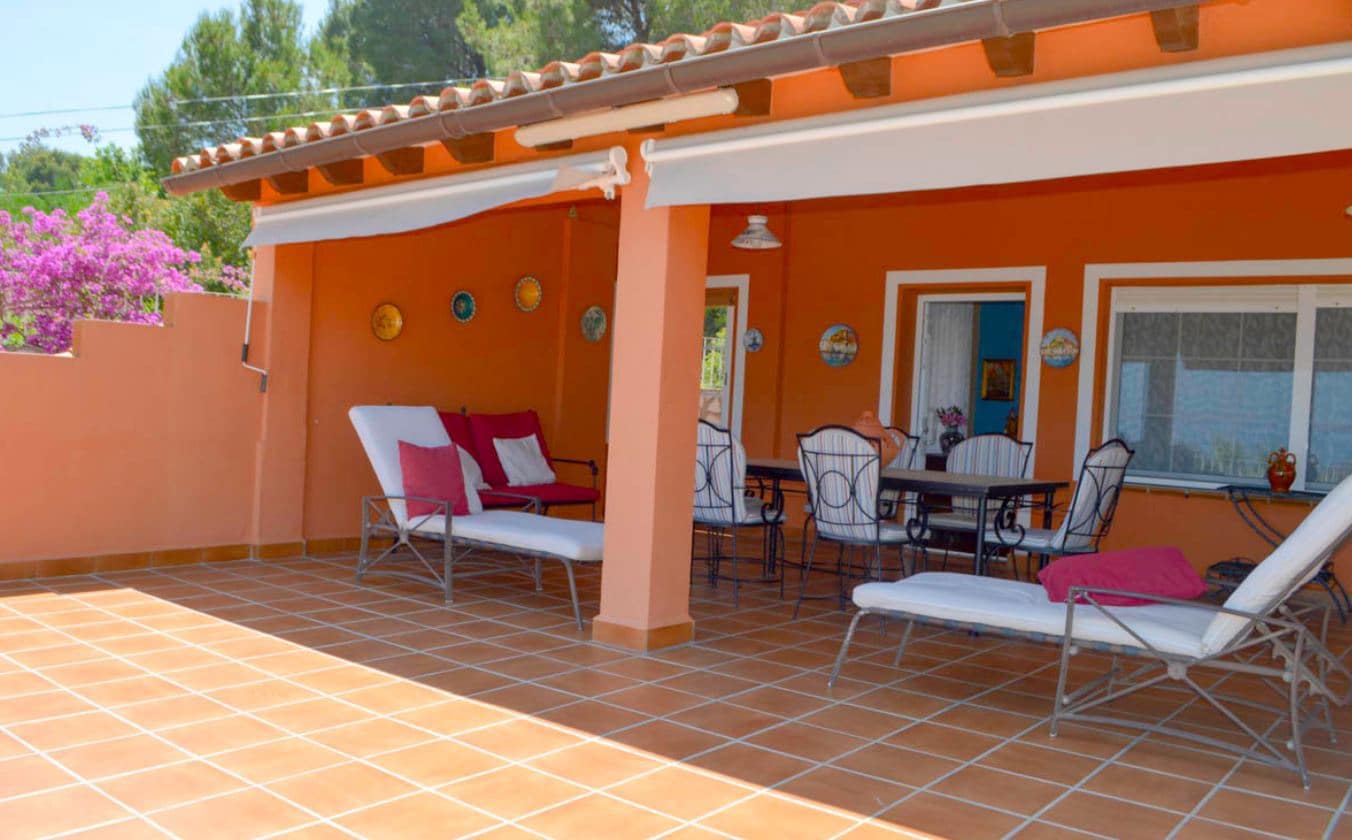 4 bedroom Villa for sale in Denia with pool garage - € 750,000 (Ref: 9401320)