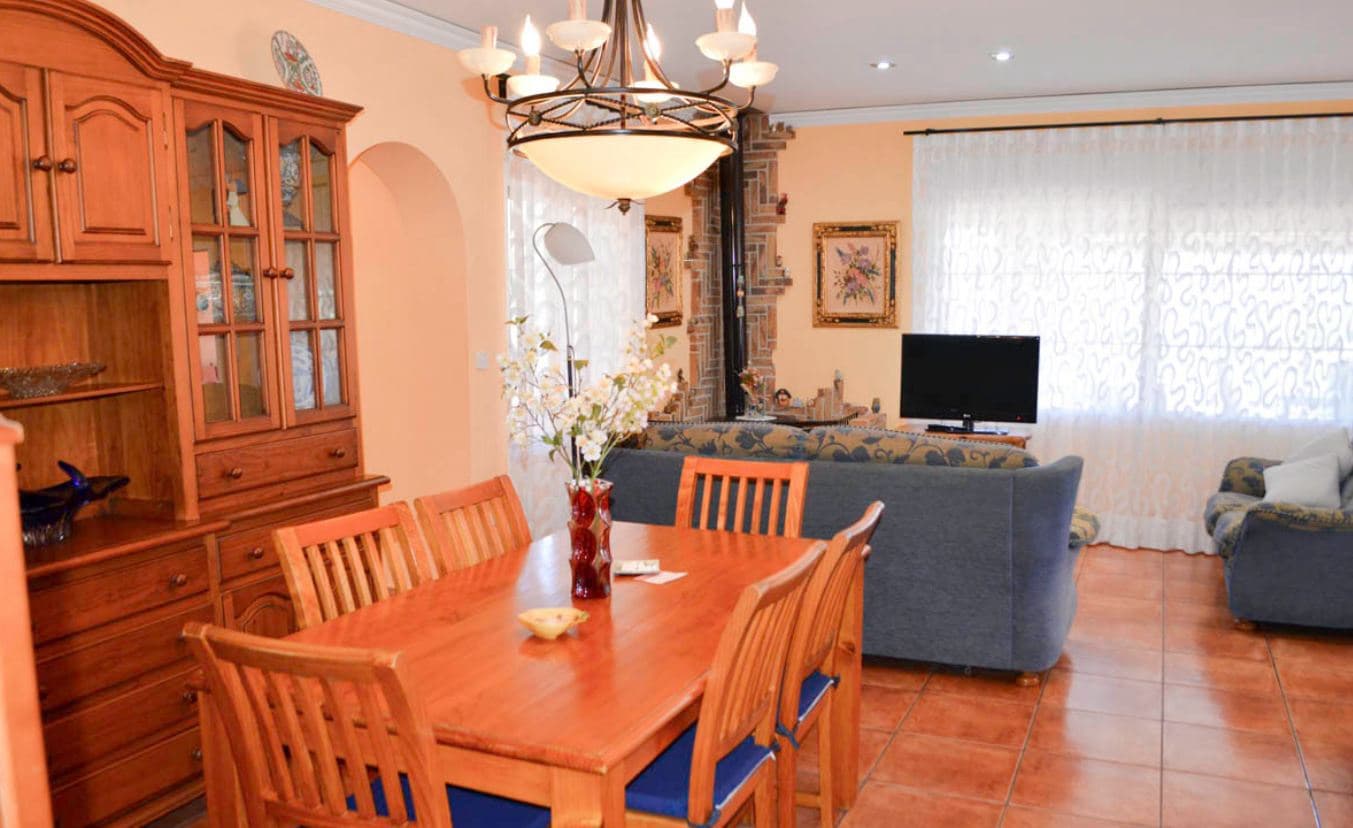 4 bedroom Villa for sale in Denia with pool garage - € 750,000 (Ref: 9401320)