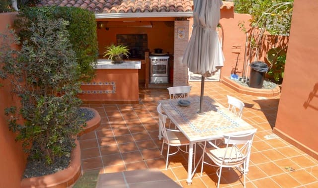 4 soveværelse Villa til salg i Las Rotas / Les Rotes, Dénia med swimmingpool garage - € 750.000 (Ref: 9401320)