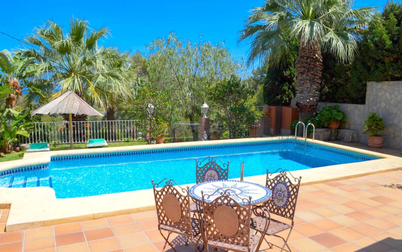 4 bedroom Villa for sale in Denia with pool garage - € 750,000 (Ref: 9401320)