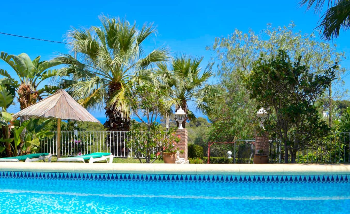 4 bedroom Villa for sale in Denia with pool garage - € 750,000 (Ref: 9401320)