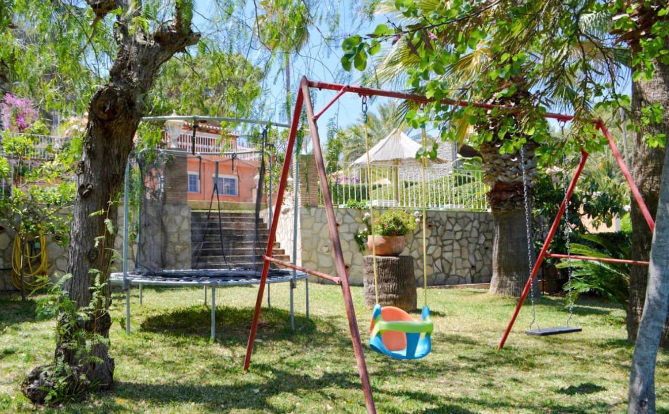 4 bedroom Villa for sale in Denia with pool garage - € 750,000 (Ref: 9401320)