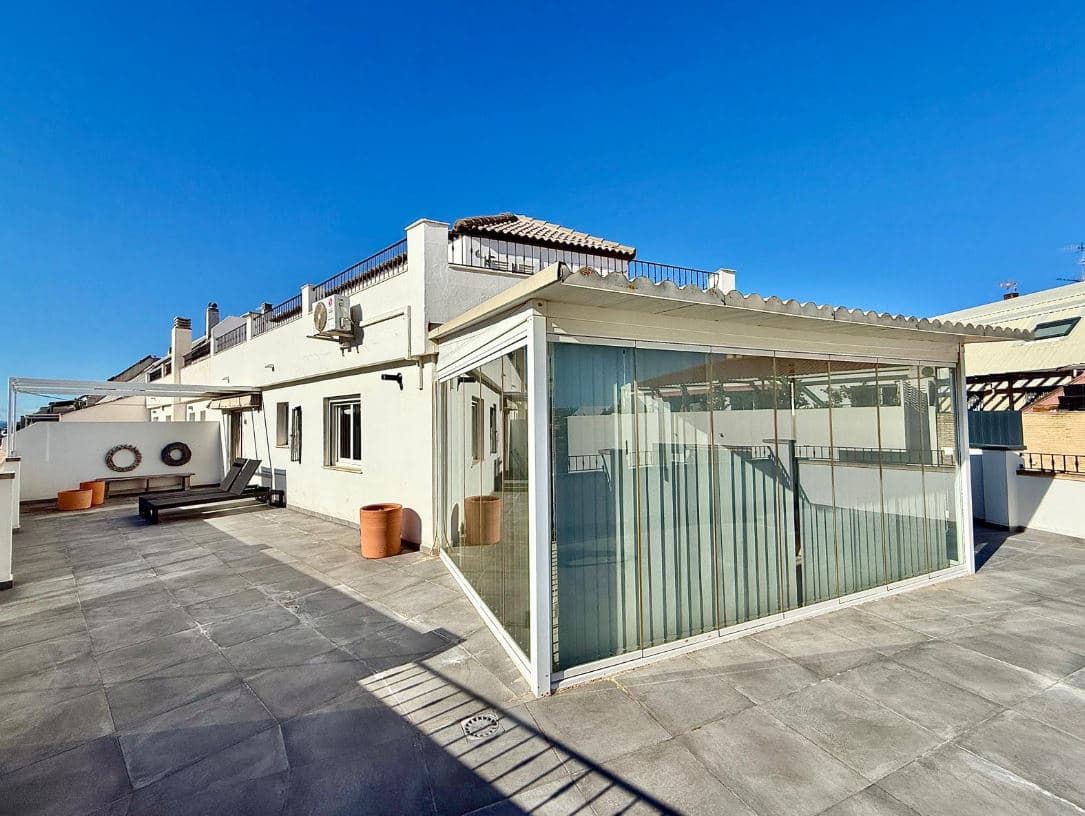 3 sovrum Takvåning till salu i Denia med garage - 495 000 € (Ref: 9412863)