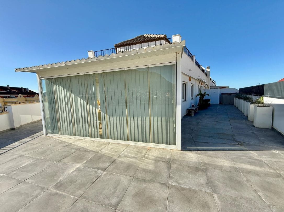 3 sovrum Takvåning till salu i Denia med garage - 495 000 € (Ref: 9412863)