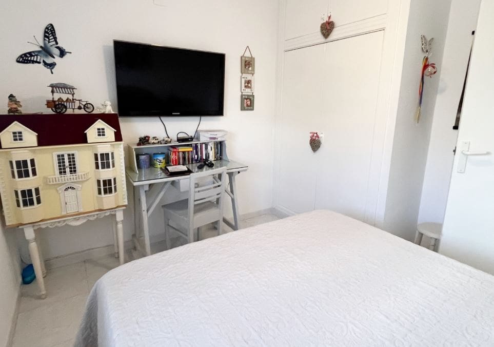 6 bedroom Villa for sale in Denia with pool garage - € 499,900 (Ref: 9481467)