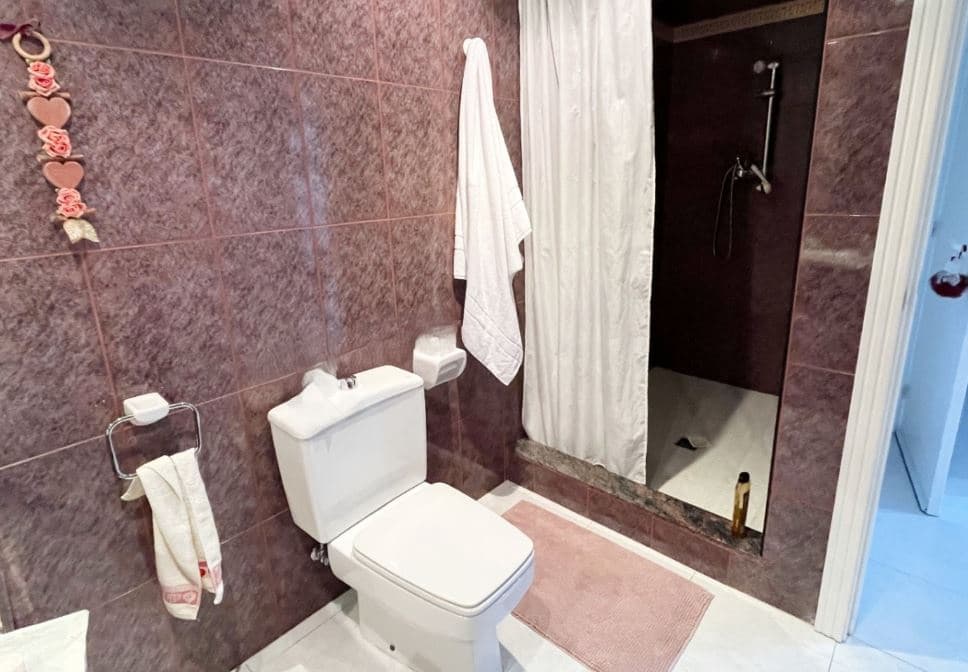 6 bedroom Villa for sale in Denia with pool garage - € 499,900 (Ref: 9481467)