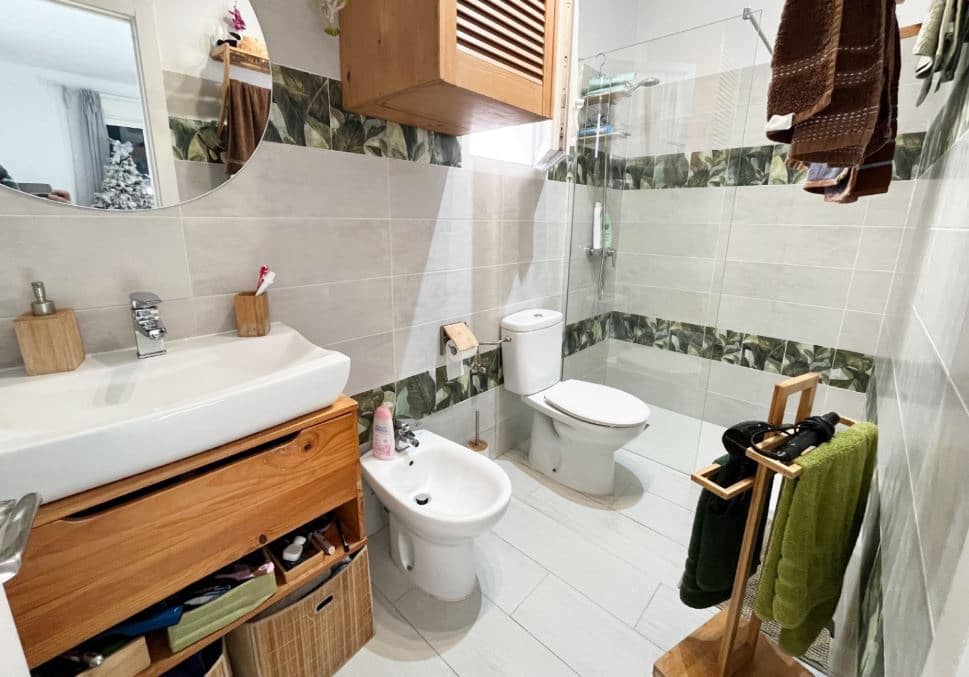 6 bedroom Villa for sale in Denia with pool garage - € 499,900 (Ref: 9481467)