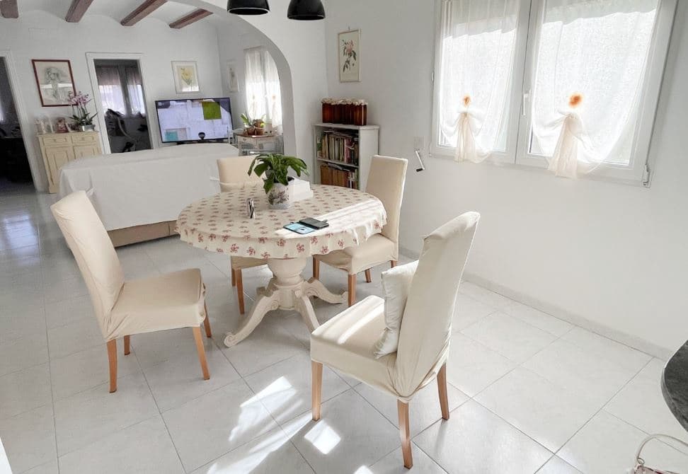 6 bedroom Villa for sale in Denia with pool garage - € 499,900 (Ref: 9481467)