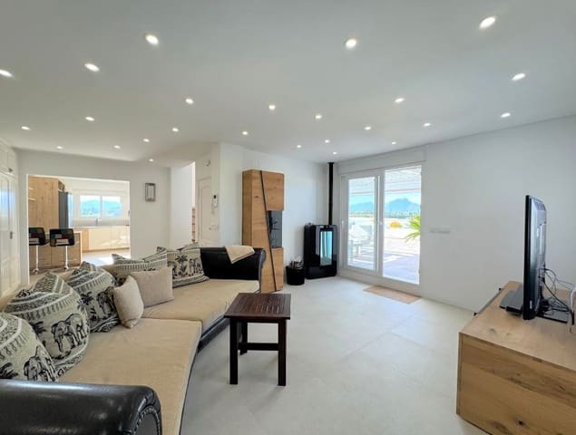 4 makuuhuone Huoneisto myytävänä paikassa Les Bovetes - La Felicidad, Dénia mukana uima-altaan 
autotalli - 790 000 € (Ref: 9528400)