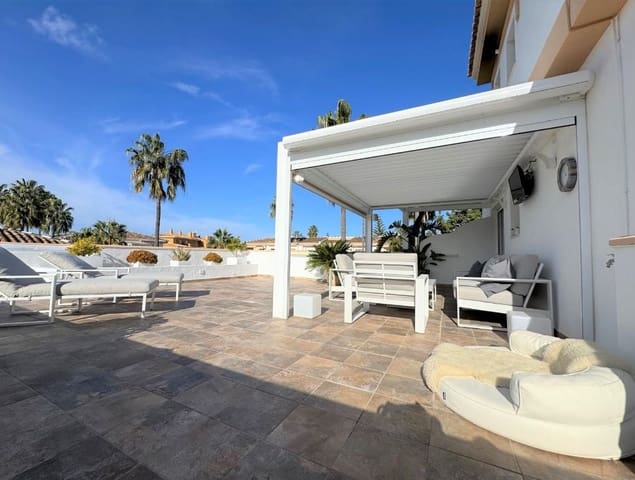 4 makuuhuone Huoneisto myytävänä paikassa Les Bovetes - La Felicidad, Dénia mukana uima-altaan 
autotalli - 790 000 € (Ref: 9528400)