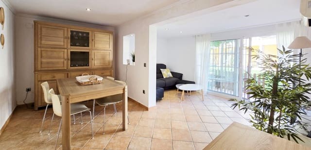 Apartamento de 2 habitaciones en Les Bassetes - El Marjal, Dénia en venta con piscina garaje - 218.500 € (Ref: 9575016)