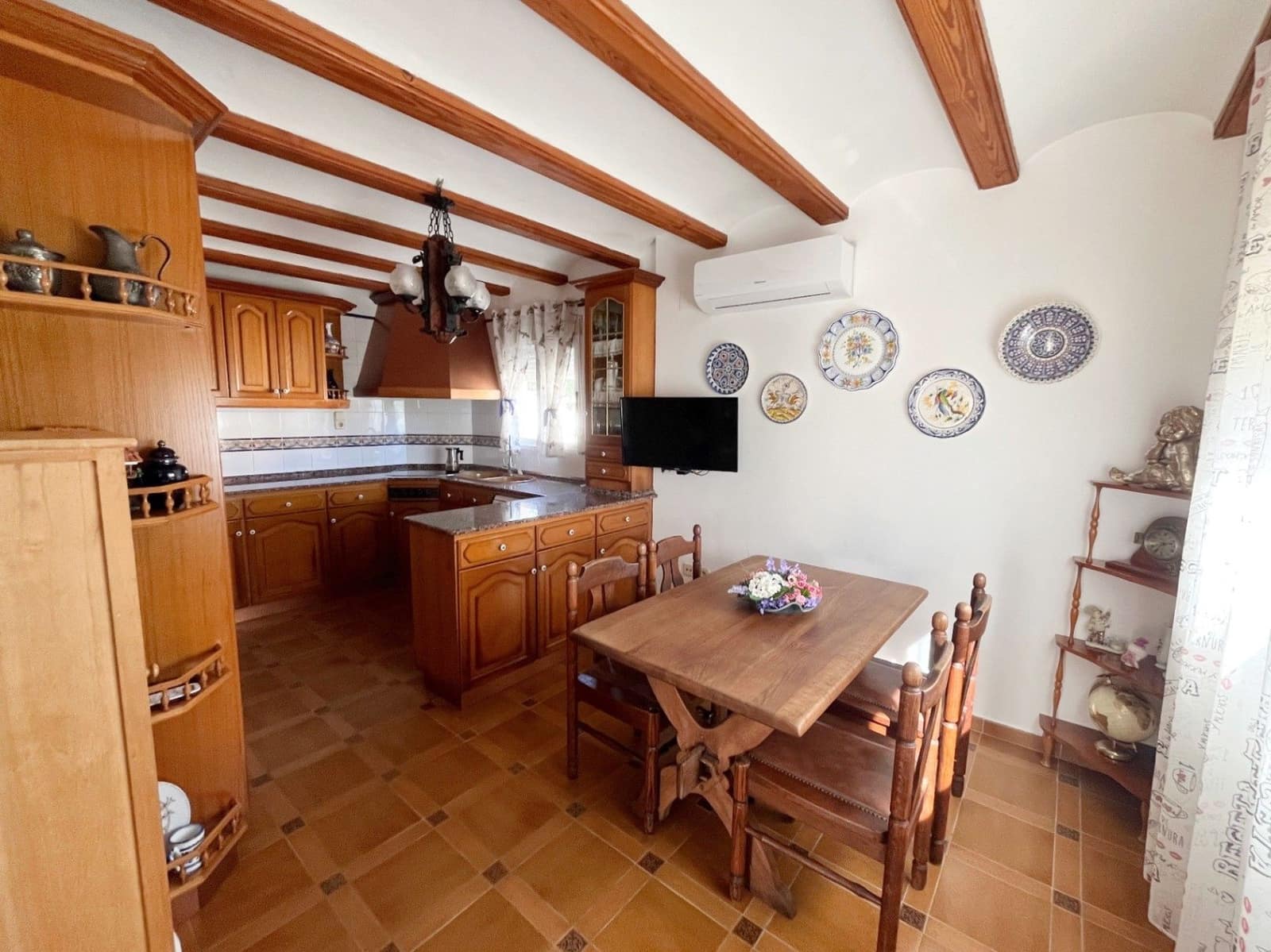 2 soveværelse Villa til salg i Denia med garage - € 430.000 (Ref: 9694100)