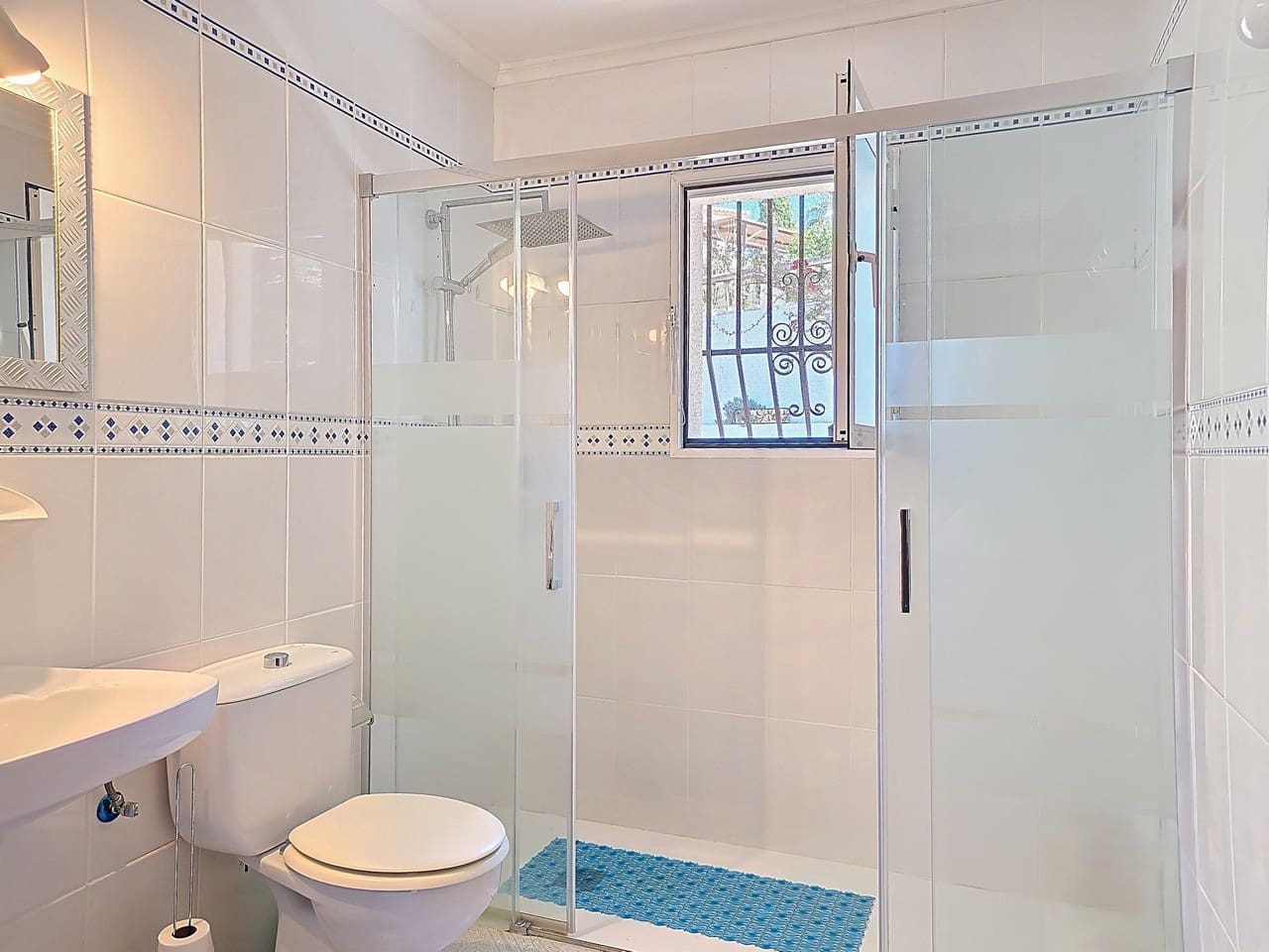 3 bedroom Villa for sale in Denia with pool garage - € 499,000 (Ref: 9713565)