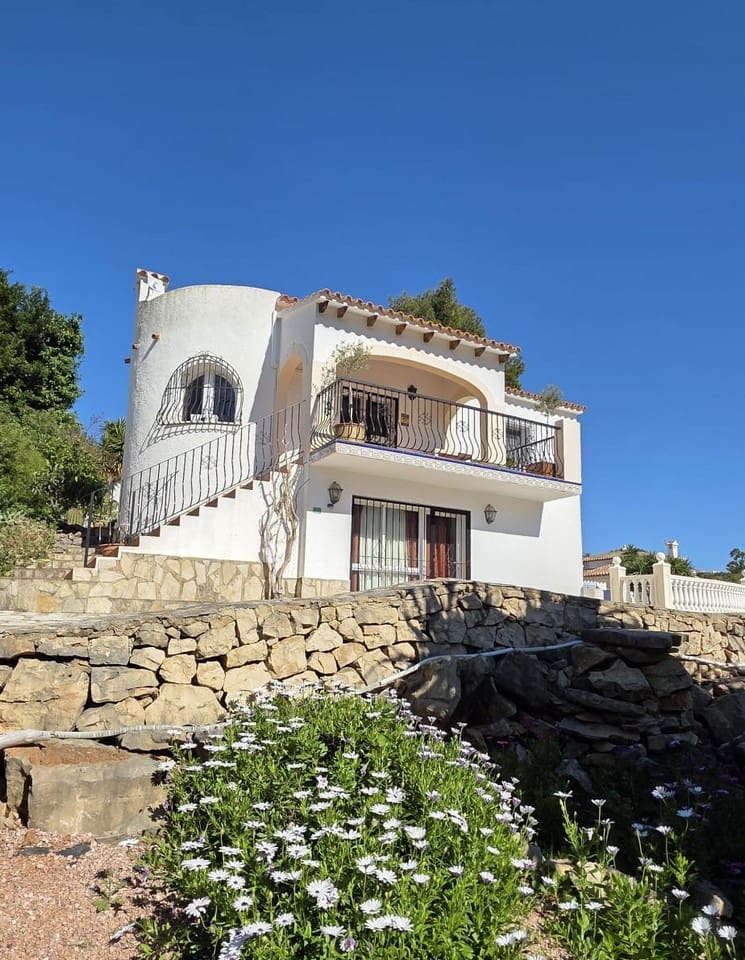 3 bedroom Villa for sale in Denia with pool garage - € 499,000 (Ref: 9713565)