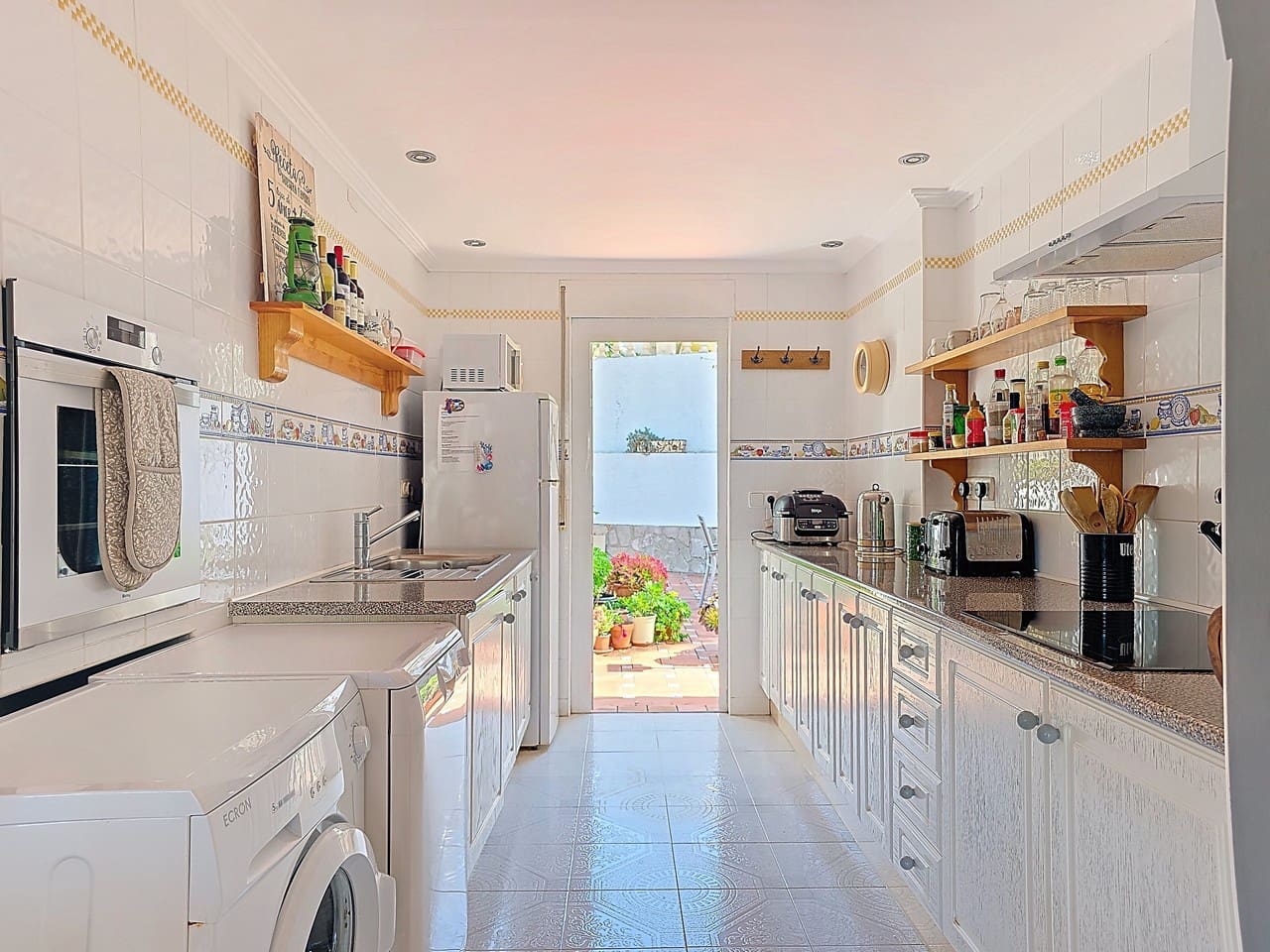 3 bedroom Villa for sale in Denia with pool garage - € 499,000 (Ref: 9713565)