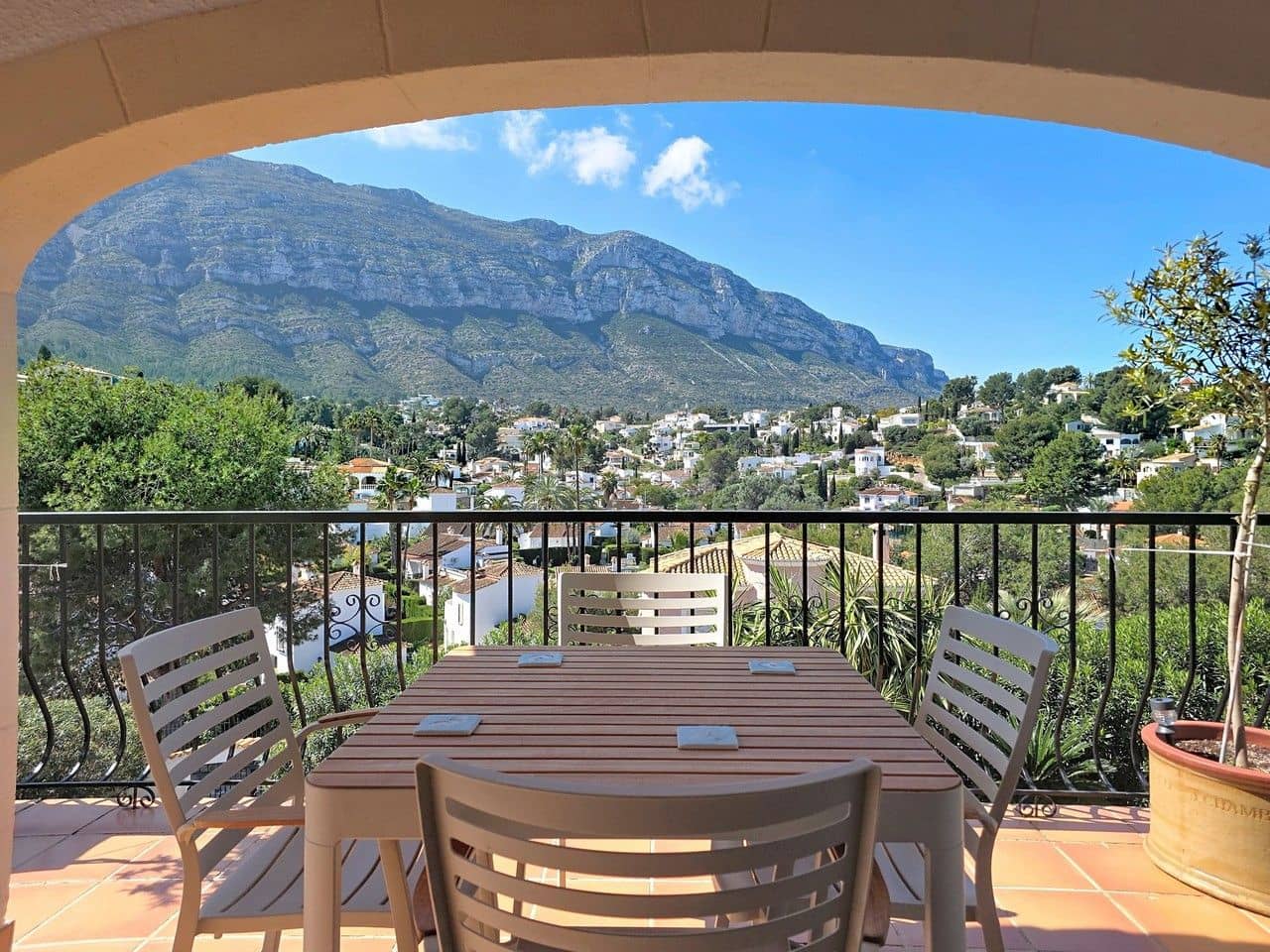 3 bedroom Villa for sale in Denia with pool garage - € 499,000 (Ref: 9713565)