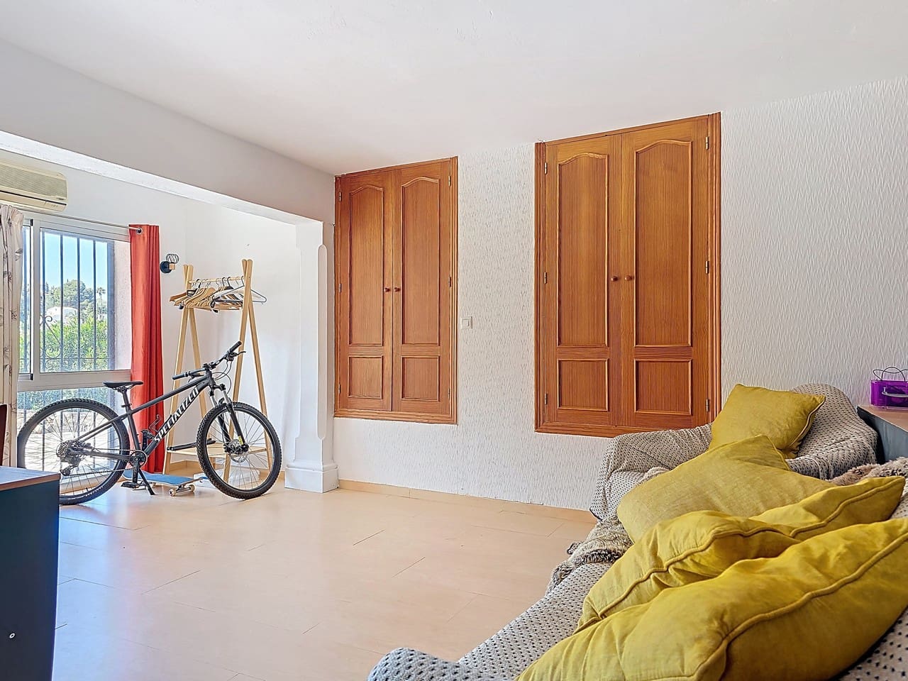 3 bedroom Villa for sale in Denia with pool garage - € 499,000 (Ref: 9713565)