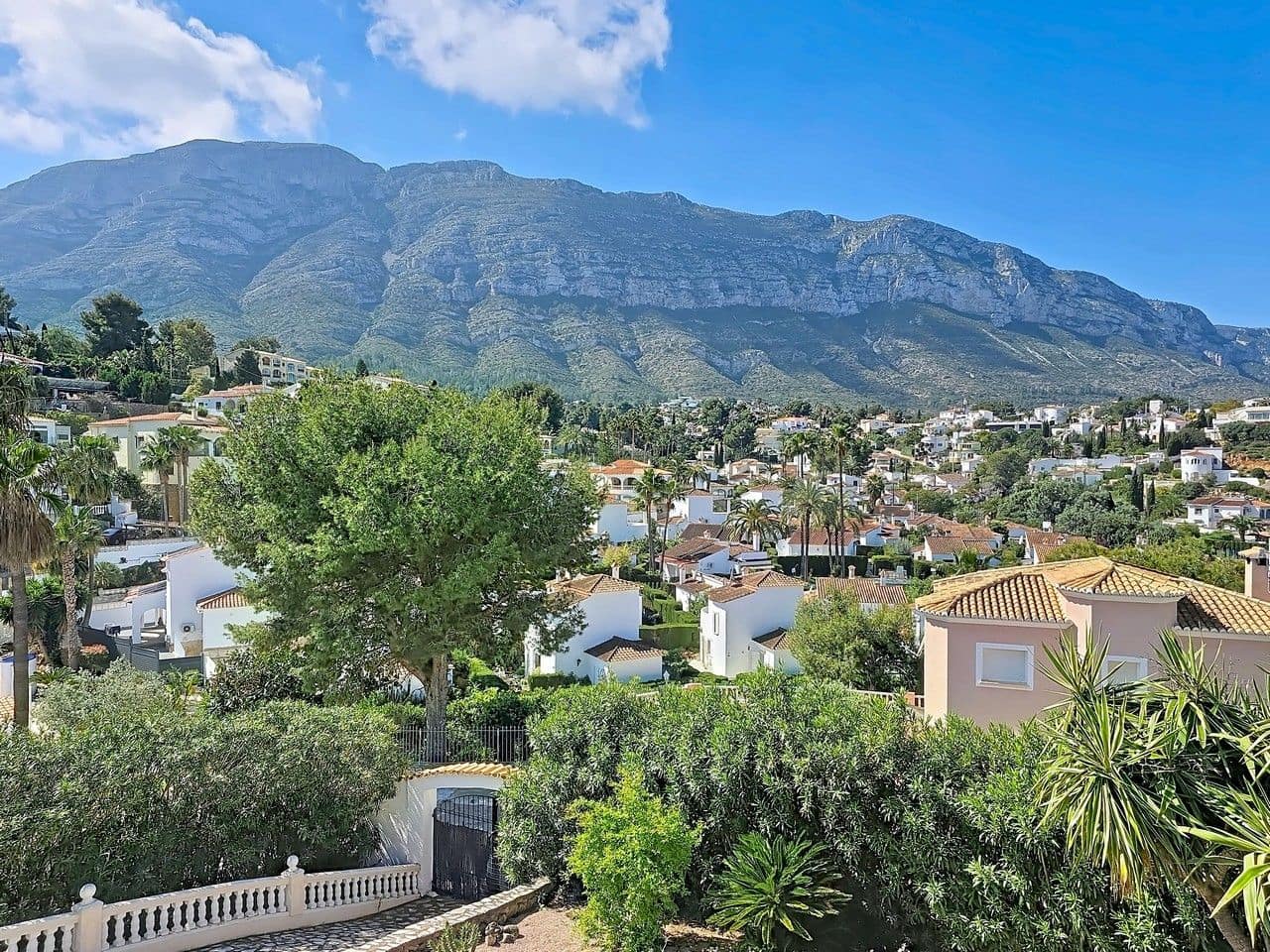 3 bedroom Villa for sale in Denia with pool garage - € 499,000 (Ref: 9713565)