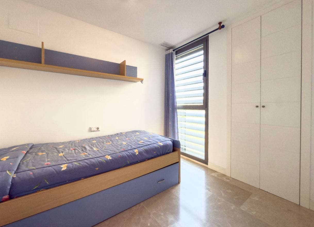 2 bedroom Apartment for sale in Denia with pool garage - € 230,000 (Ref: 9789462)