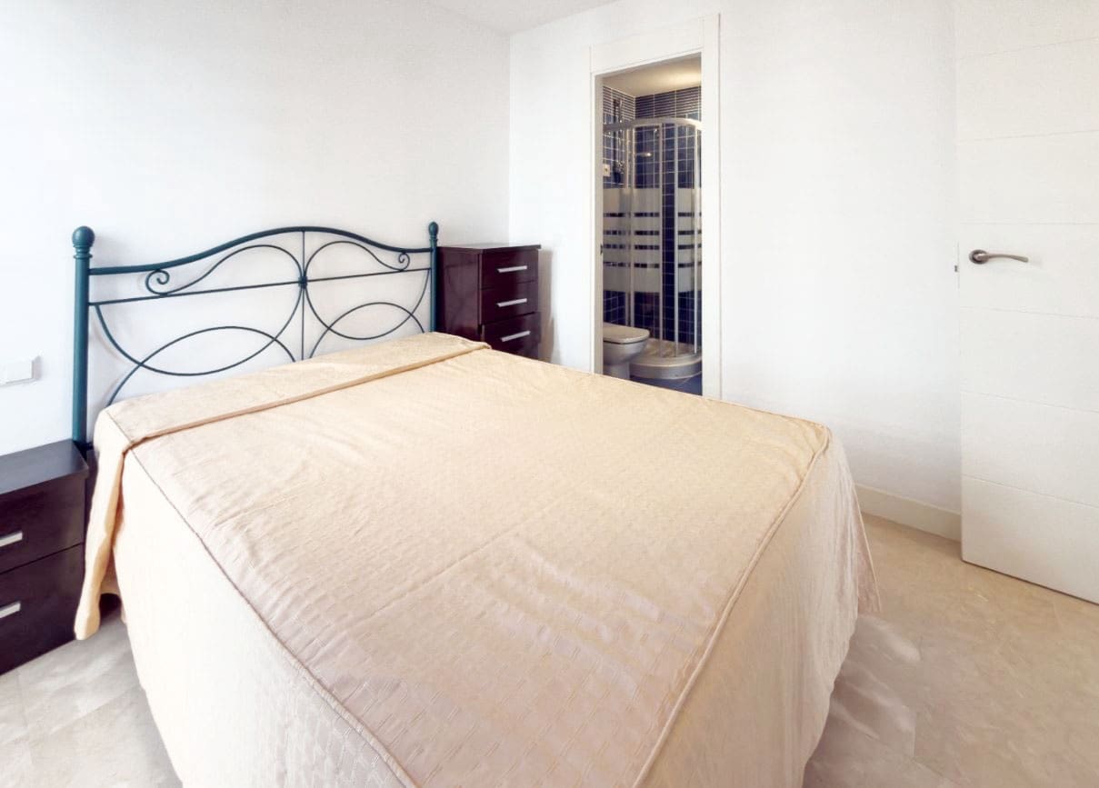 2 bedroom Apartment for sale in Denia with pool garage - € 230,000 (Ref: 9789462)