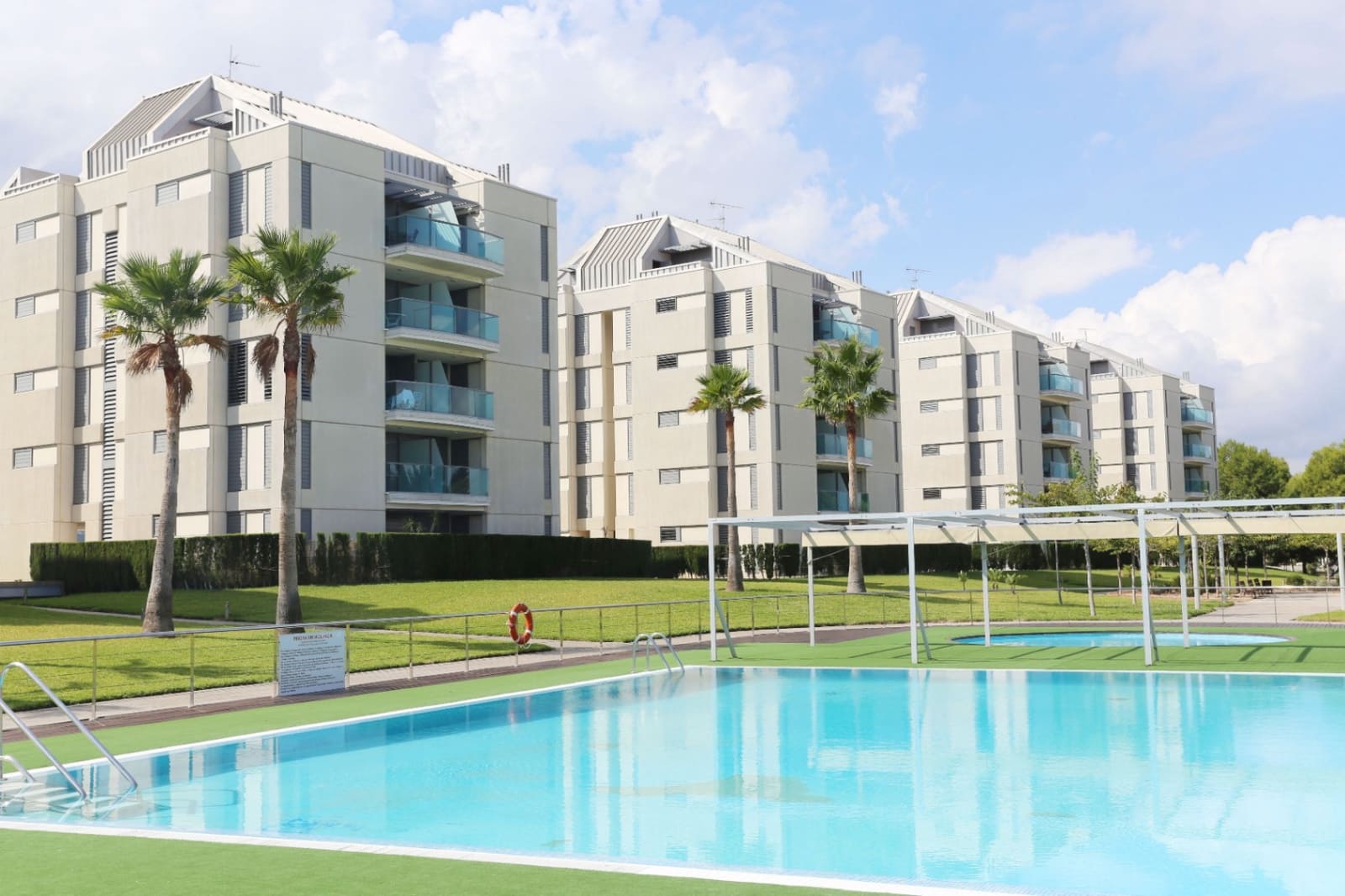 2 bedroom Apartment for sale in Denia with pool garage - € 230,000 (Ref: 9789462)