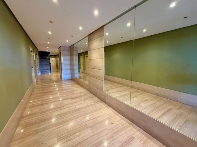 3 sovrum Lägenhet till salu i Centro Urbano, Dénia med pool garage - 399 000 € (Ref: 9789463)