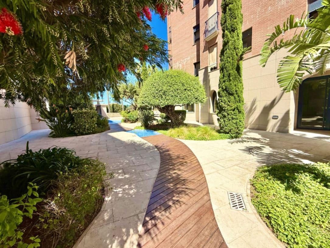 3 bedroom Apartment for sale in Denia with pool garage - € 399,000 (Ref: 9789463)