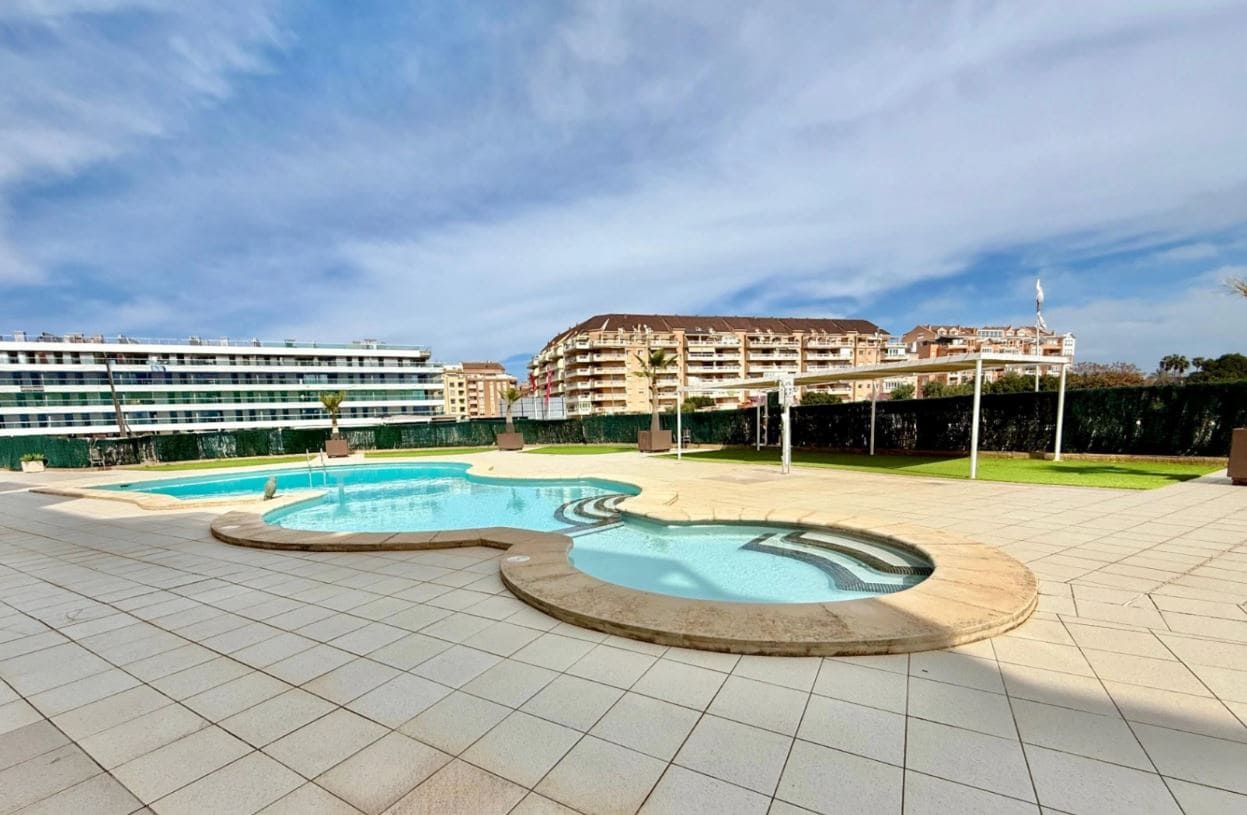 2 makuuhuone Huoneisto myytävänä paikassa Denia mukana uima-altaan 
autotalli - 350 000 € (Ref: 9805790)