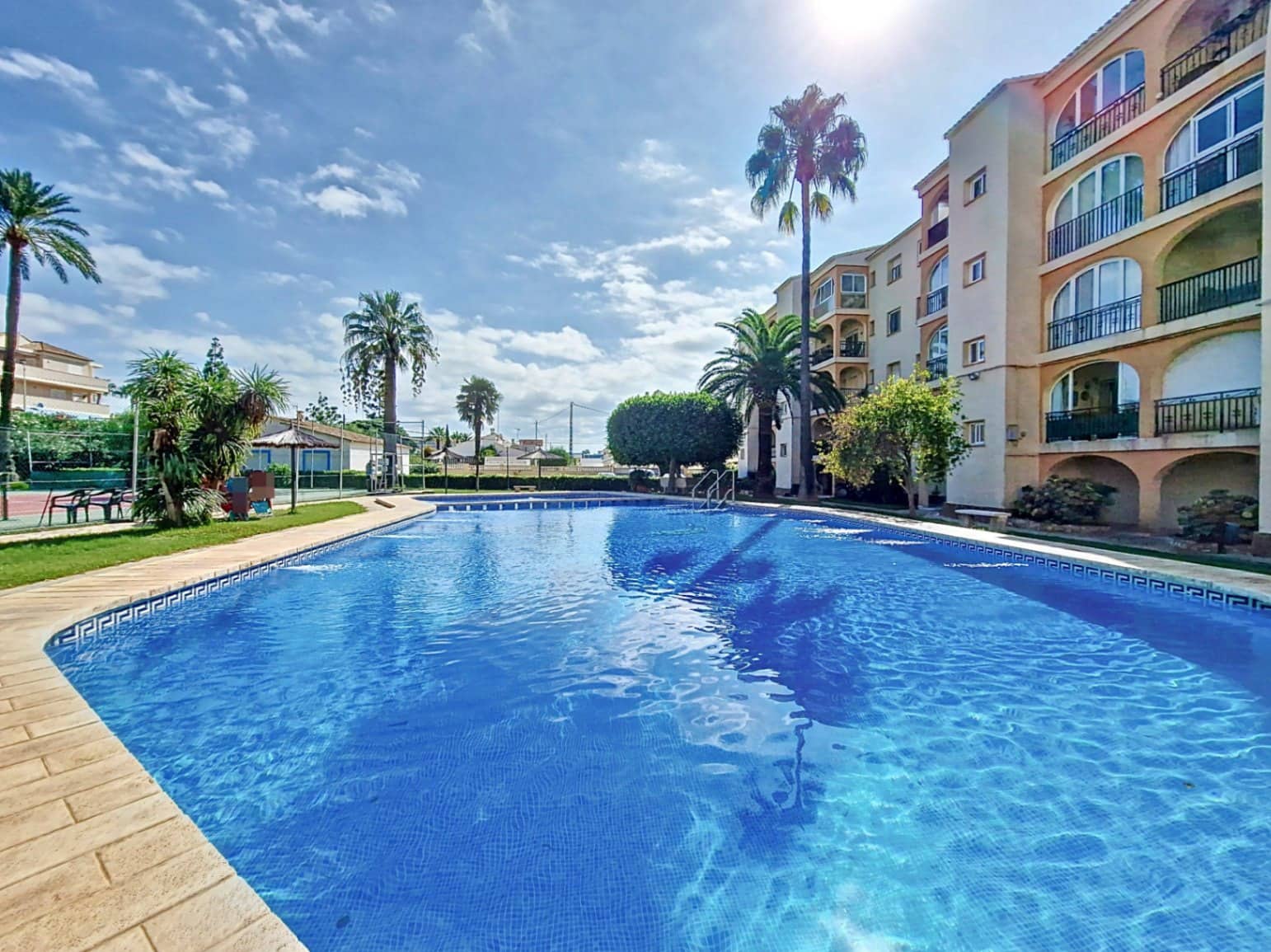 2 soveværelse Lejlighed til salg i Denia med swimmingpool garage - € 219.000 (Ref: 9852167)