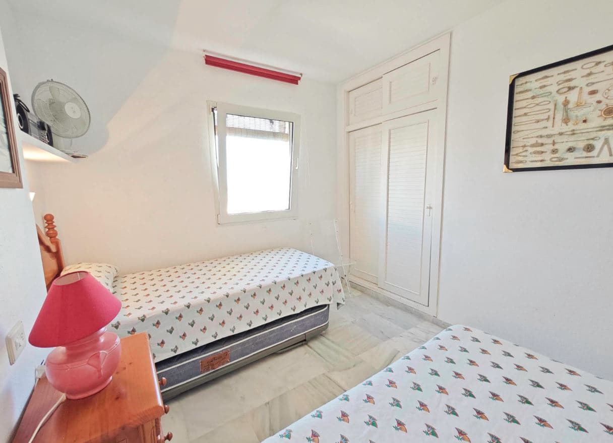 2 slaapkamer Appartement te koop in Denia met zwembad - € 449.000 (Ref: 9891355)