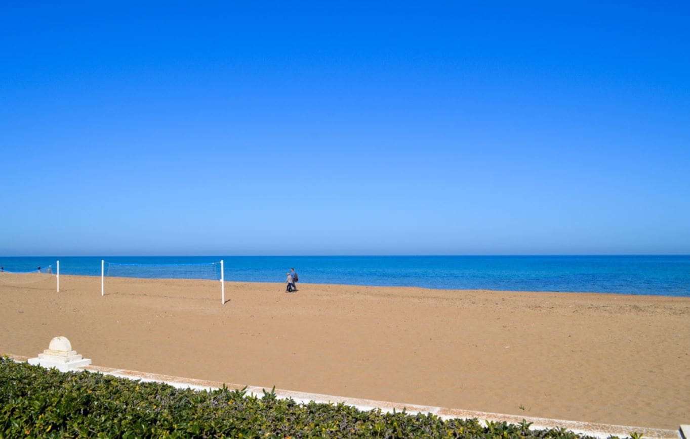 2 slaapkamer Appartement te koop in Denia met zwembad - € 449.000 (Ref: 9891355)