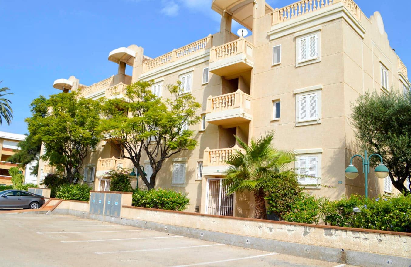2 slaapkamer Appartement te koop in Denia met zwembad - € 449.000 (Ref: 9891355)